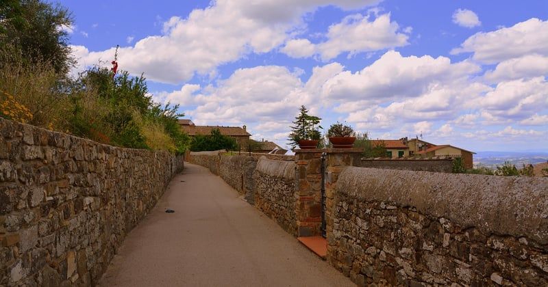 Escapade romantique en Toscane : villages, vignobles et adresses cosy