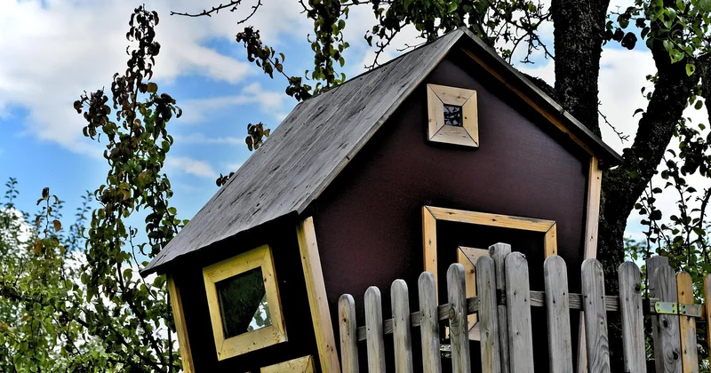 Cabane dans les arbres en famille : ce qui marche et ce qui coince